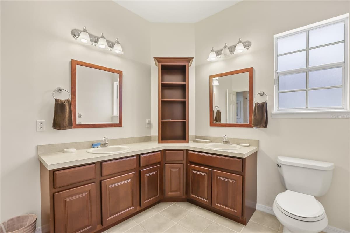 5410 RUSTIC PINE COURT — photo 32 of 54