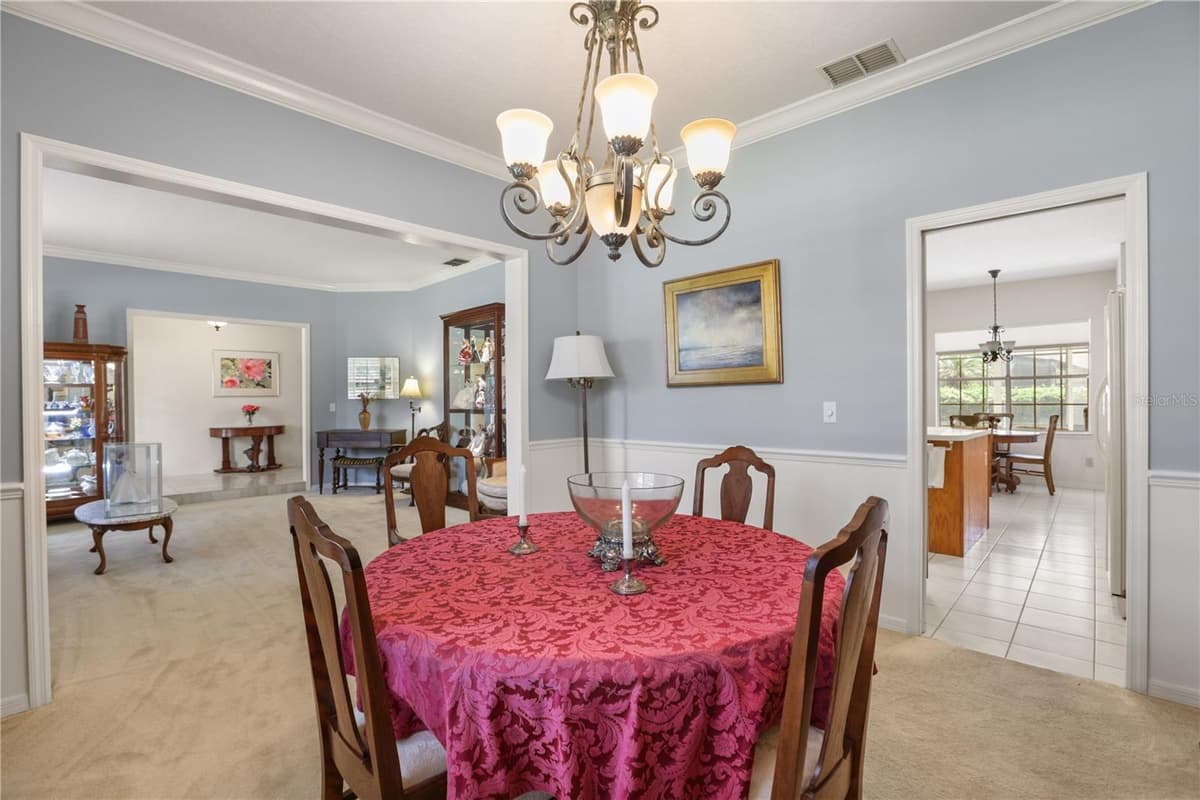 5410 RUSTIC PINE COURT — photo 12 of 54