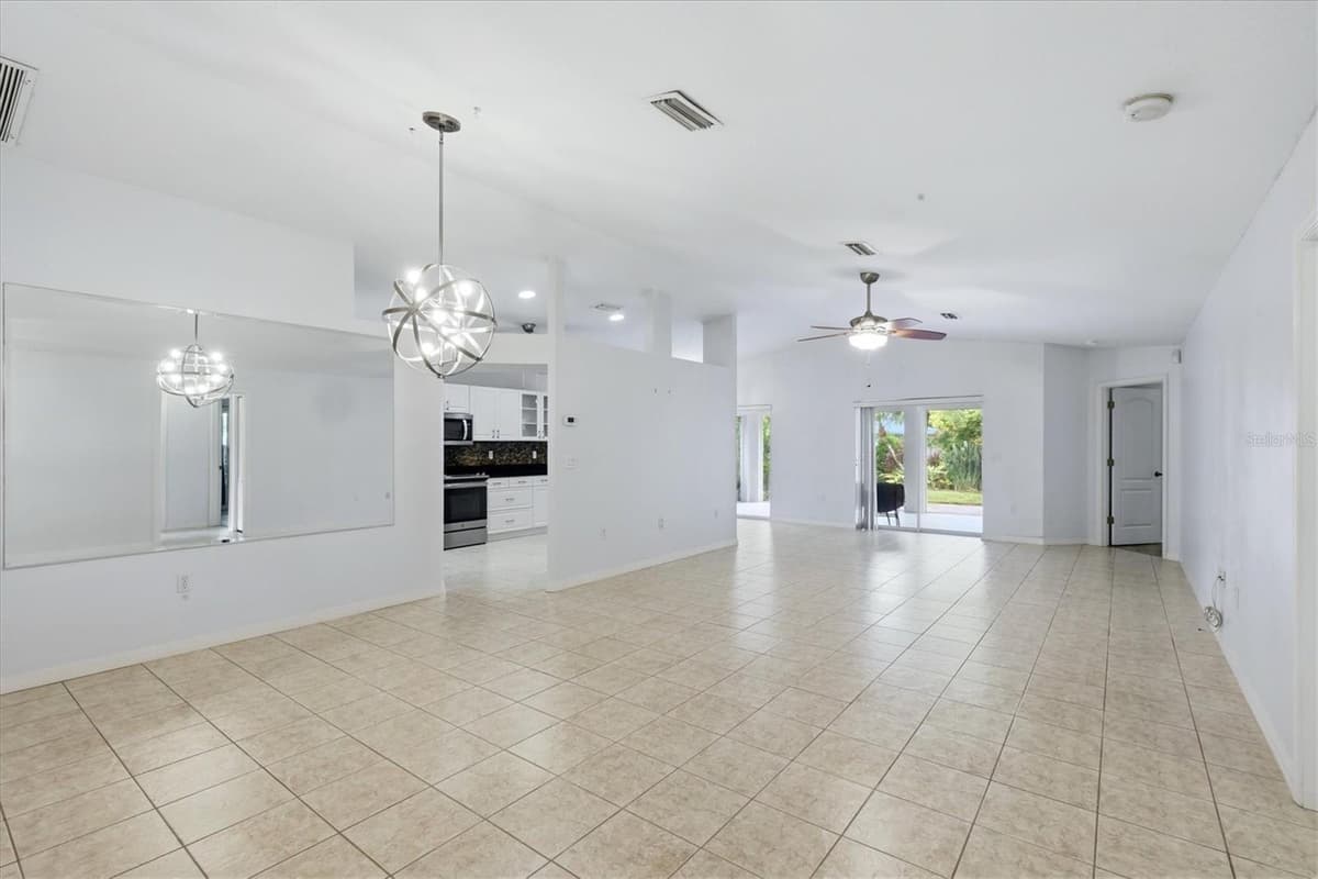 4380 IOLA DRIVE — photo 6 of 34