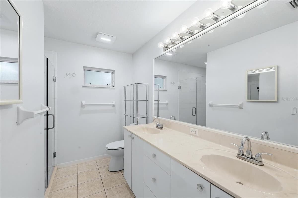 4380 IOLA DRIVE — photo 18 of 34