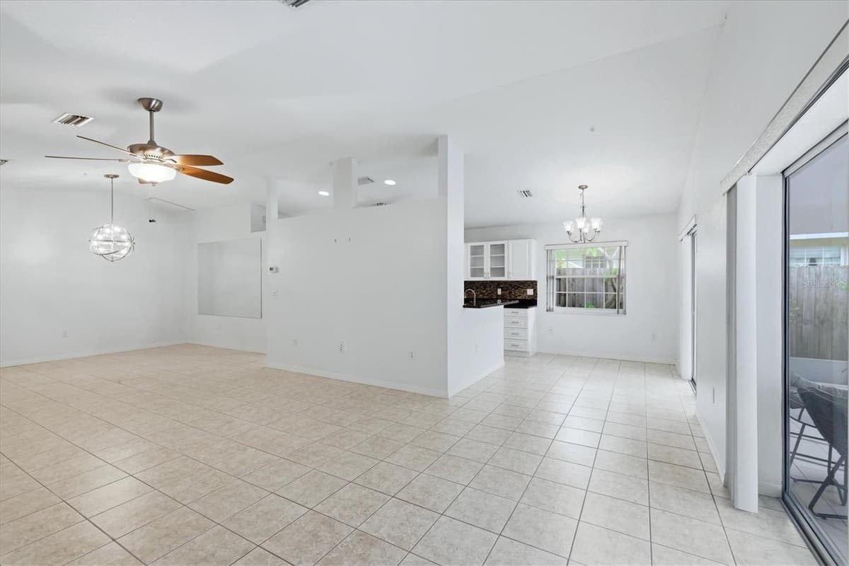 4380 IOLA DRIVE — photo 10 of 34