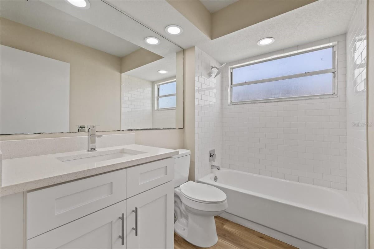 120 FOUNTAIN COURT — photo 32 of 47