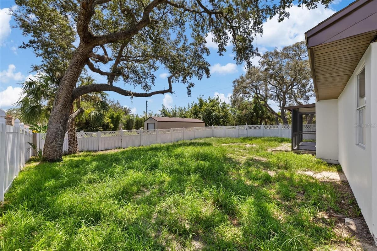 120 FOUNTAIN COURT — photo 44 of 47