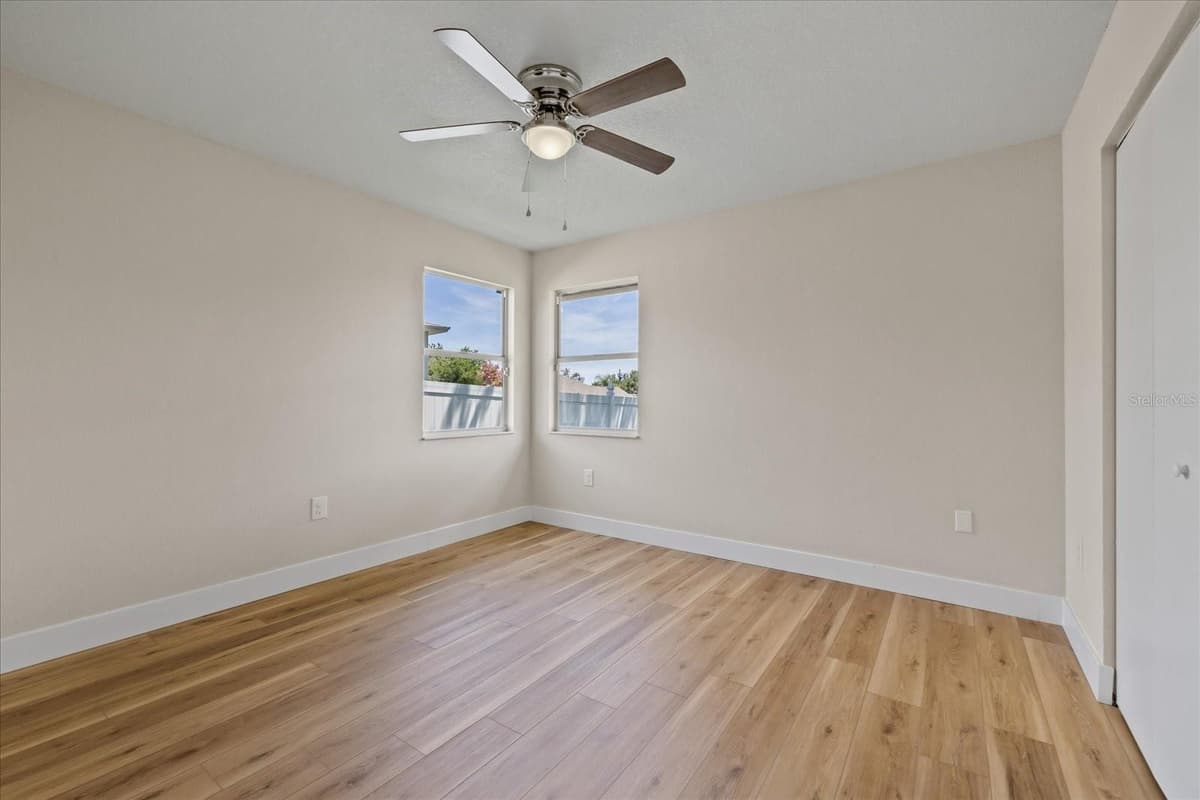 120 FOUNTAIN COURT — photo 33 of 47