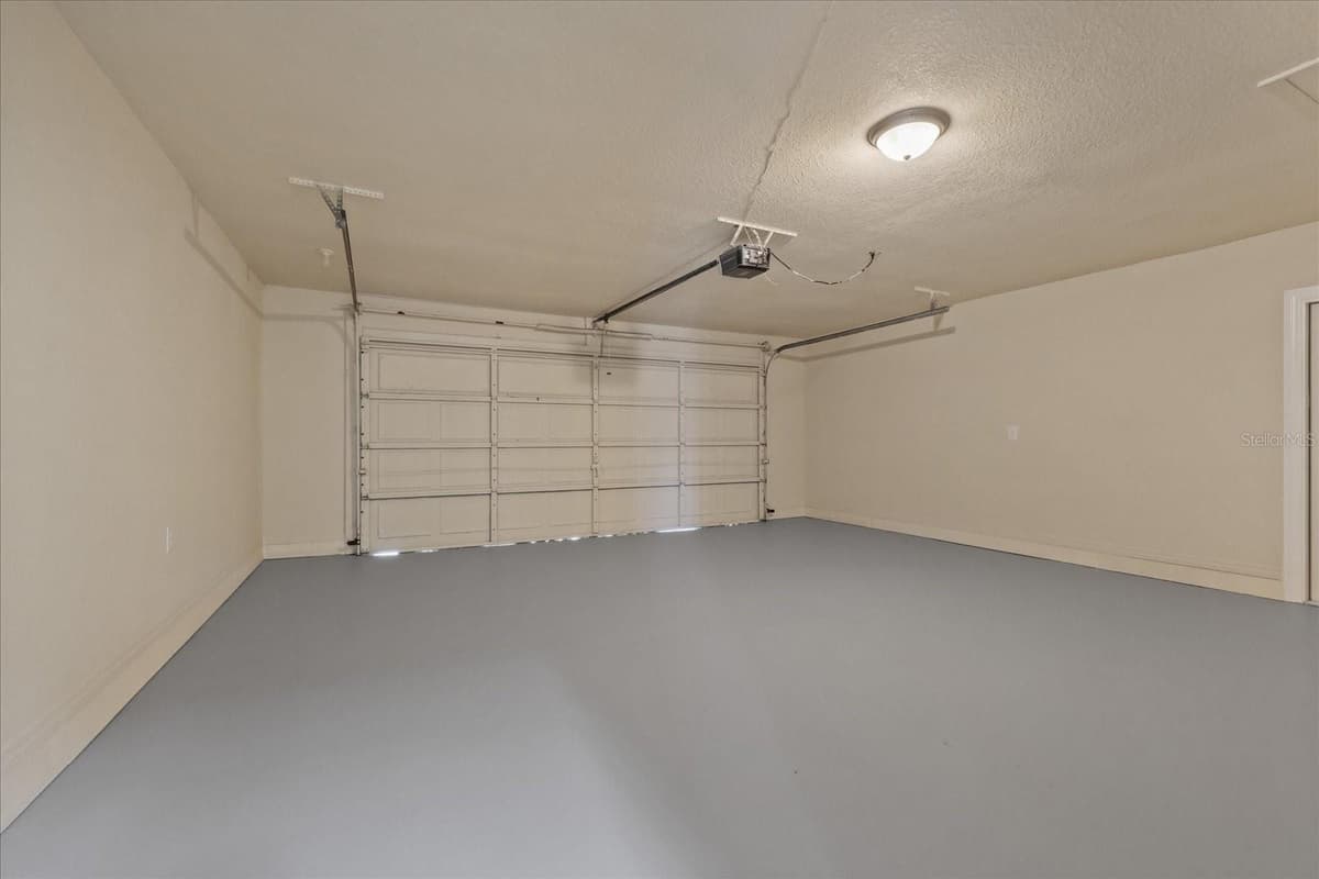 120 FOUNTAIN COURT — photo 37 of 47