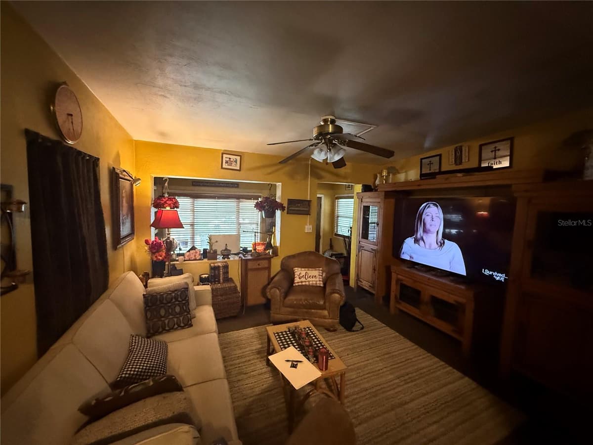 4108 DELRAY AVENUE — photo 15 of 23