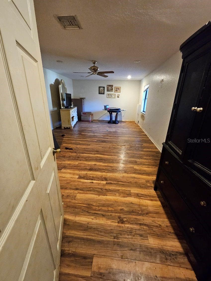 1826 COUNTY ROAD 661 — photo 4 of 22