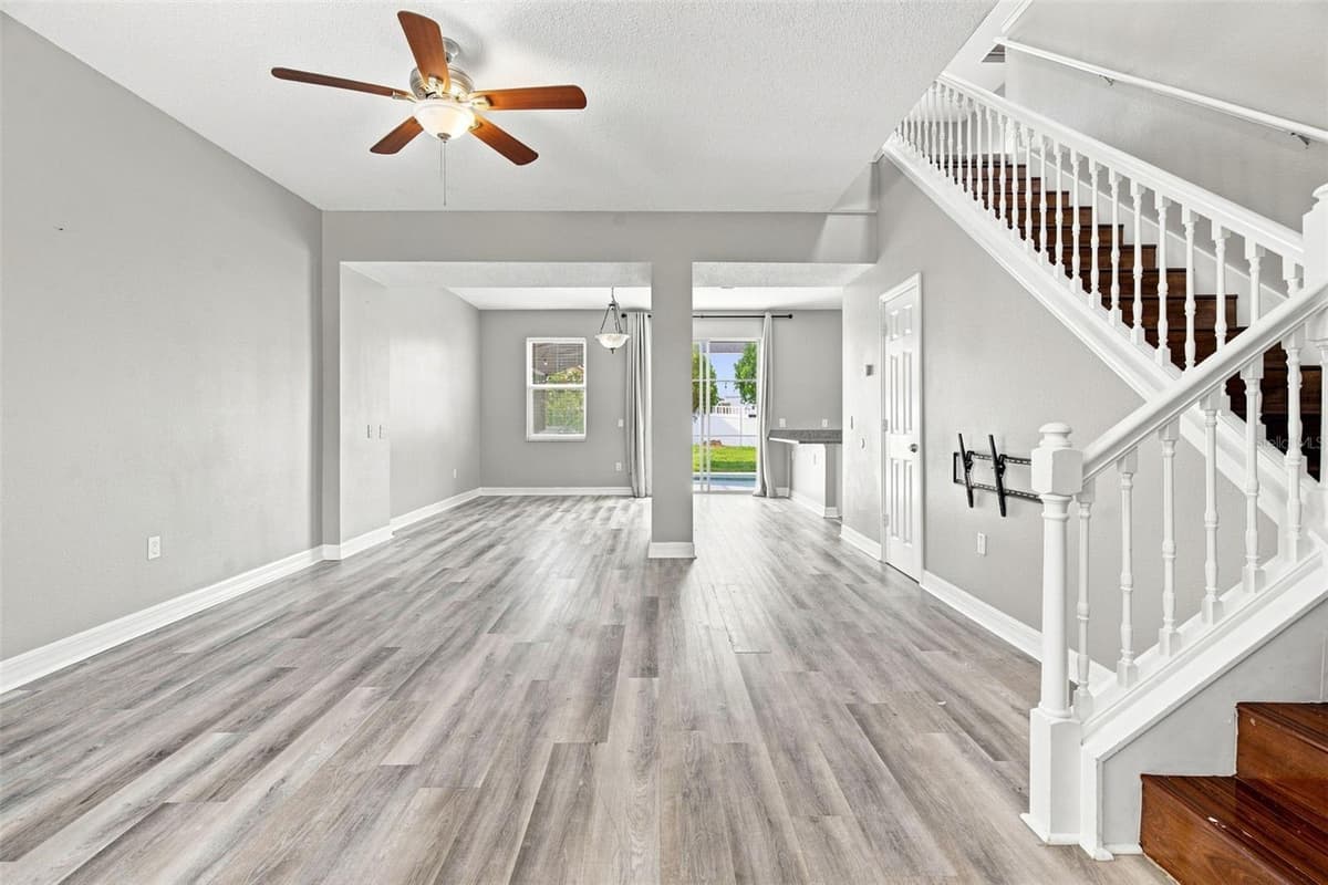 4563 PHILADELPHIA CIRCLE — photo 4 of 30