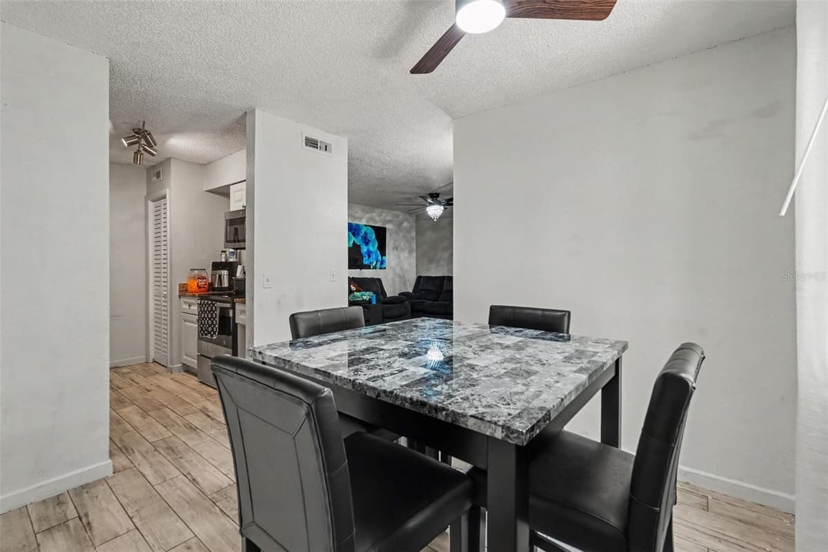 4008 CORTEZ DRIVE — photo 15 of 37