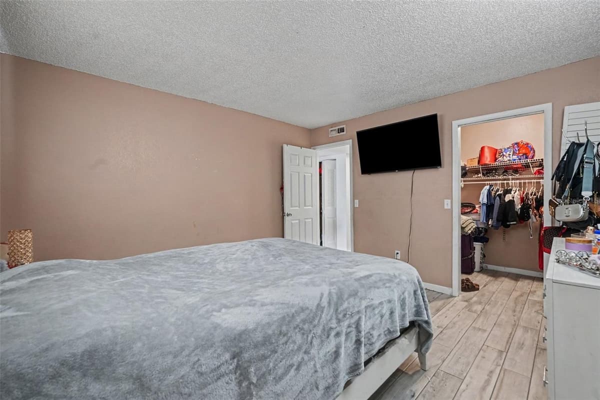 4008 CORTEZ DRIVE — photo 17 of 37