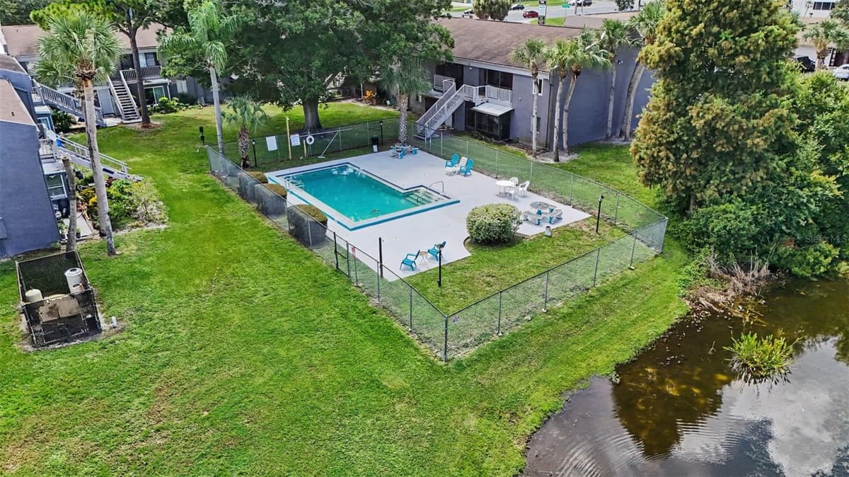 4008 CORTEZ DRIVE — photo 29 of 37