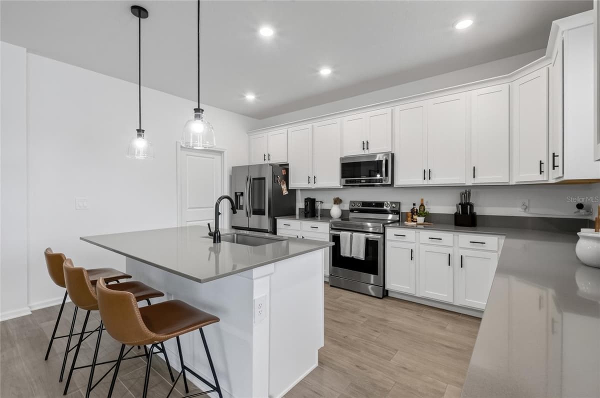 11168 GREAT ROCK STREET — photo 13 of 55