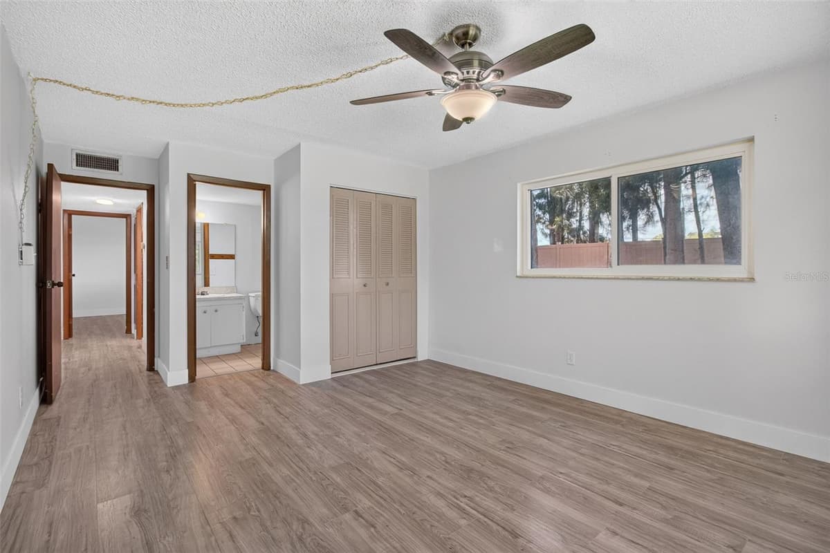 4500 BAY DRIVE — photo 14 of 36