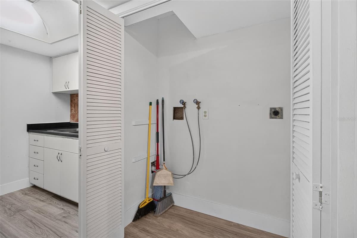4500 BAY DRIVE — photo 10 of 36