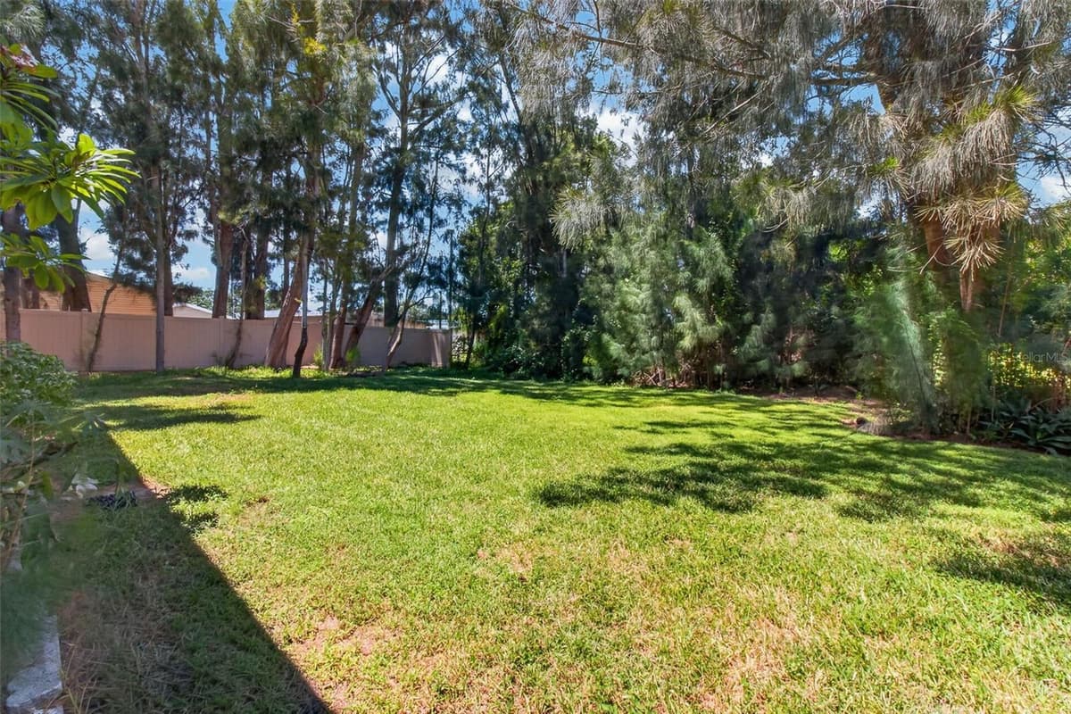 4500 BAY DRIVE — photo 23 of 36
