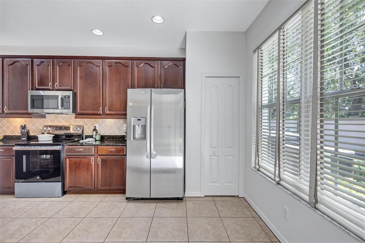 14511 MIRABELLE VISTA CIRCLE — photo 14 of 46