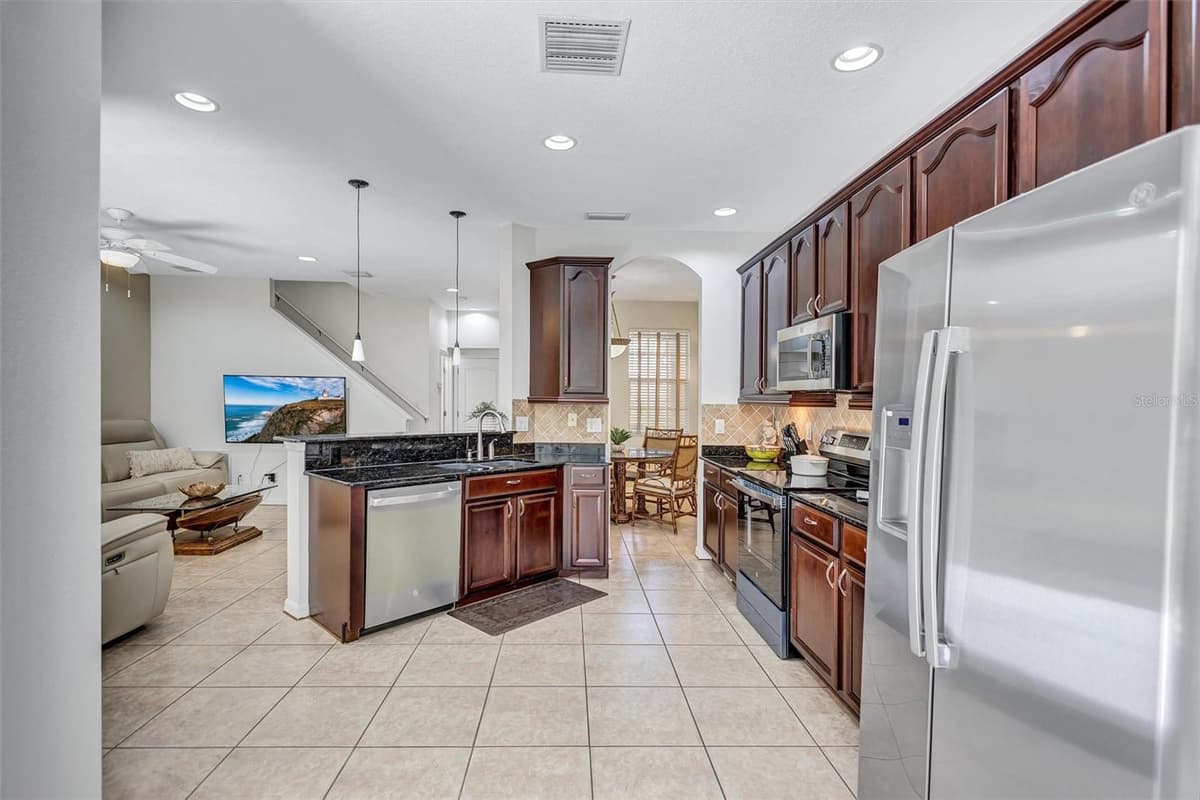 14511 MIRABELLE VISTA CIRCLE — photo 12 of 46