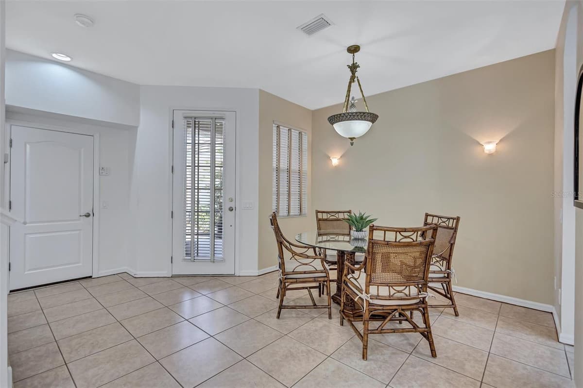 14511 MIRABELLE VISTA CIRCLE — photo 6 of 46