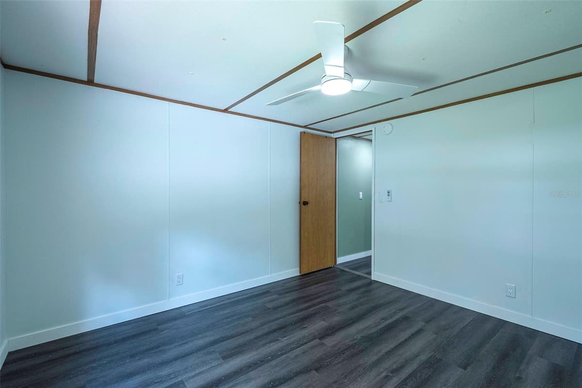 6377 FLANDERS LANE — photo 31 of 40