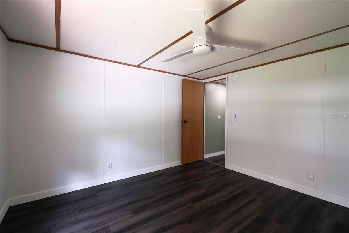 6377 FLANDERS LANE — photo 35 of 40