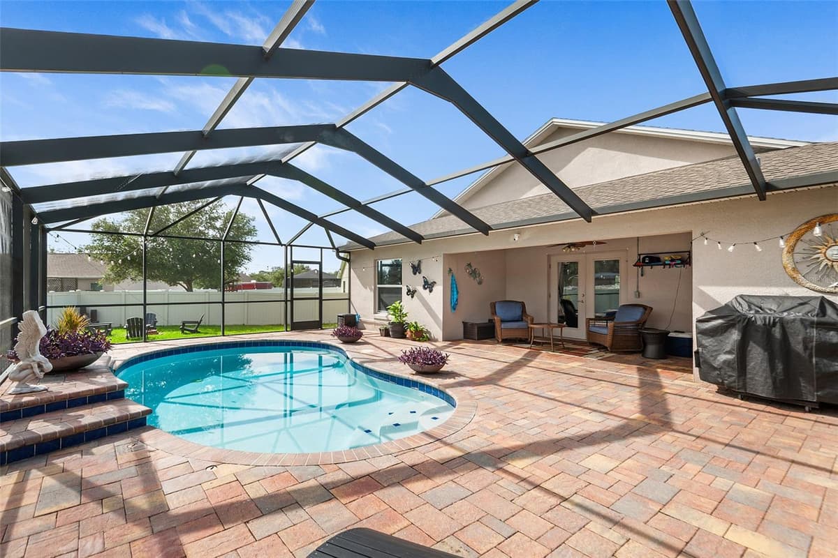 110 PROMENADE COURT — photo 33 of 43