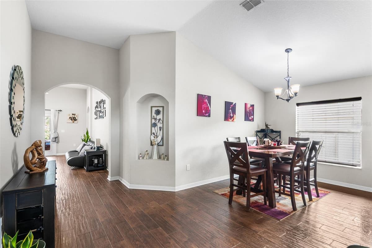 110 PROMENADE COURT — photo 8 of 43