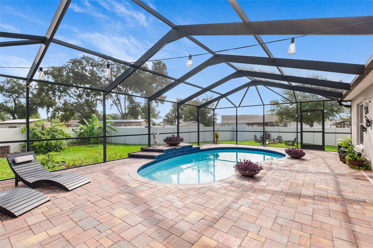 110 PROMENADE COURT — photo 32 of 43