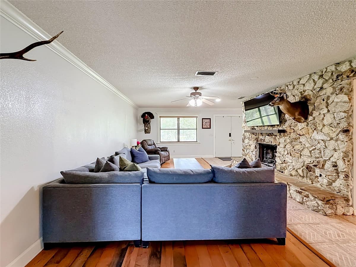 26586 HIGHWAY 42 — photo 8 of 53