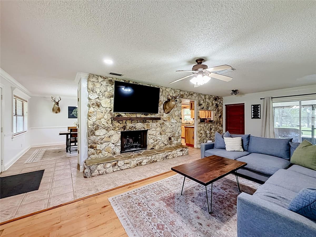 26586 HIGHWAY 42 — photo 4 of 53