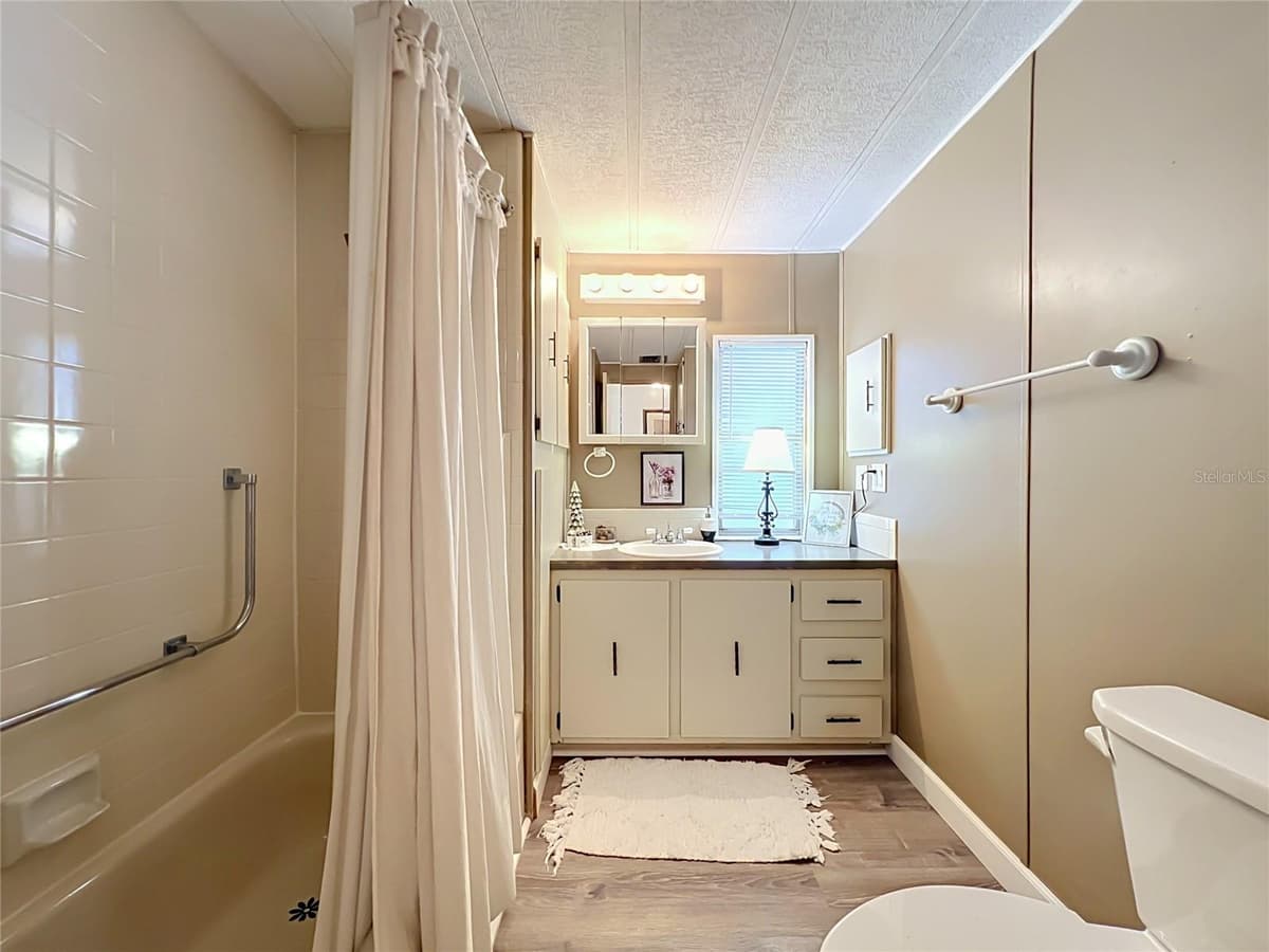 3374 EVERGREEN ROAD — photo 32 of 65