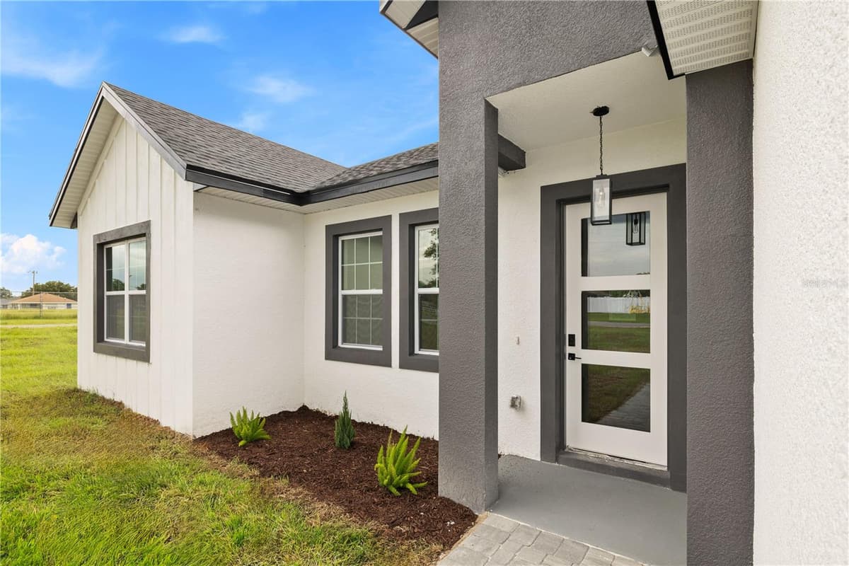 14144 47 AVENUE — photo 4 of 44