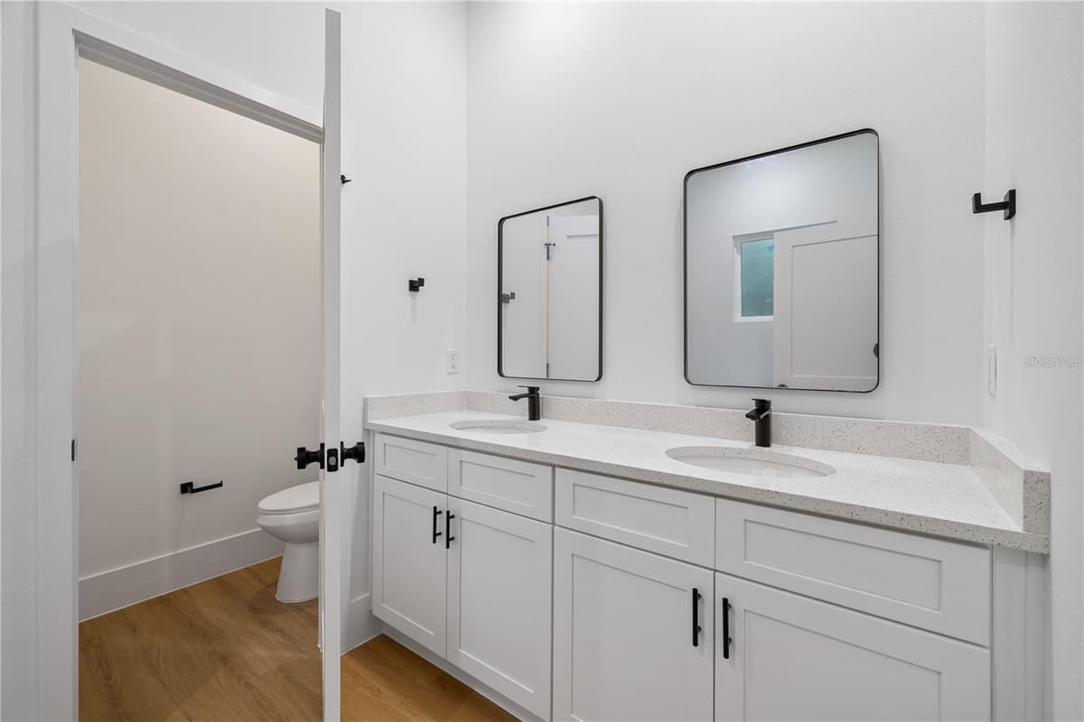 14144 47 AVENUE — photo 35 of 44