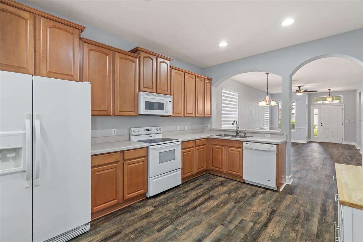 3333 BRACKEN FERN DR — photo 7 of 62