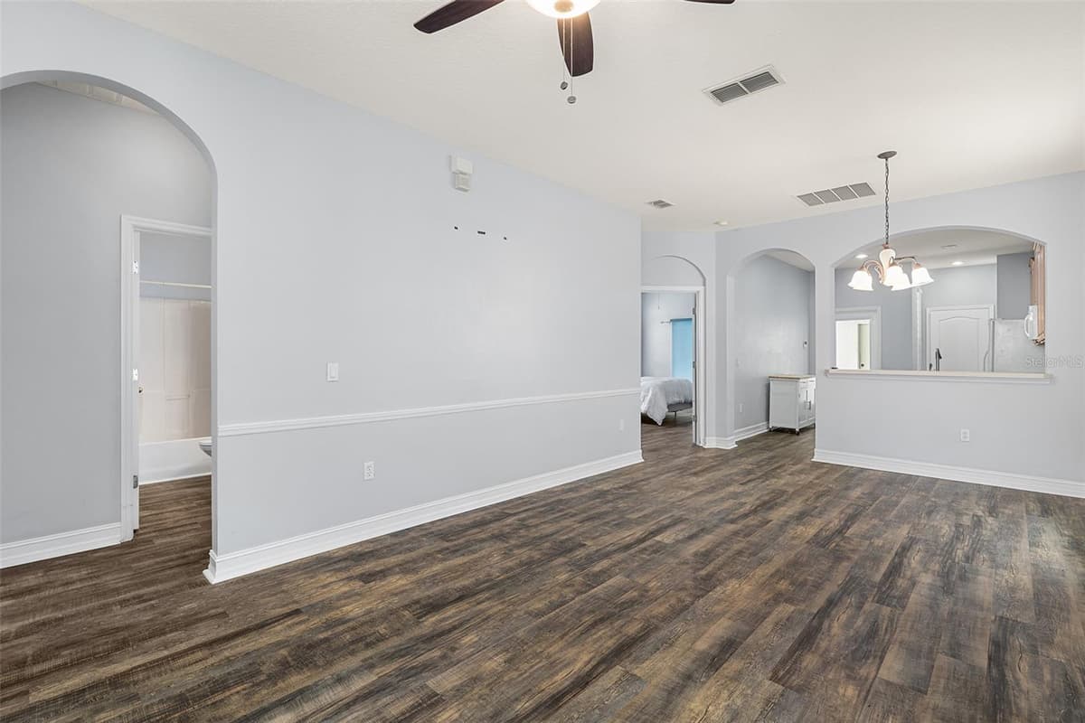 3333 BRACKEN FERN DR — photo 4 of 62