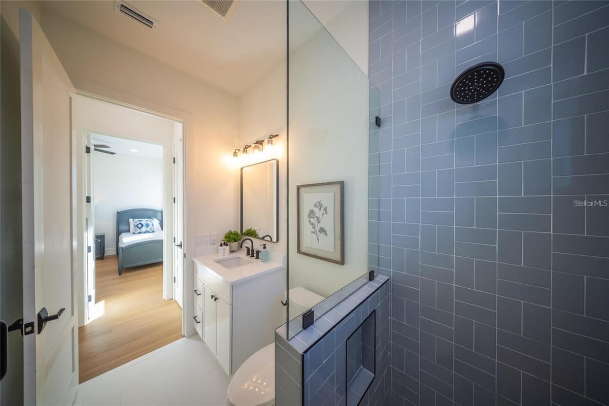 2420 FLOYD STREET — photo 73 of 79