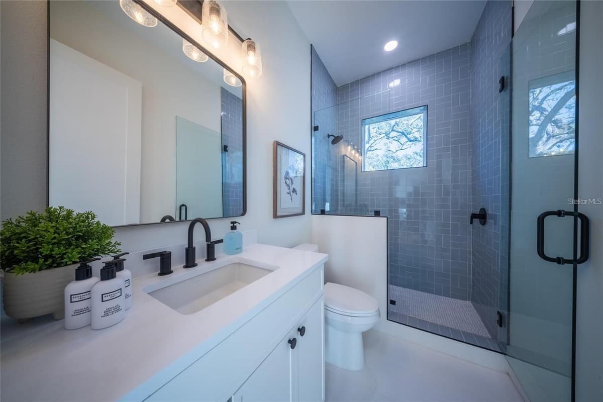 2420 FLOYD STREET — photo 74 of 79