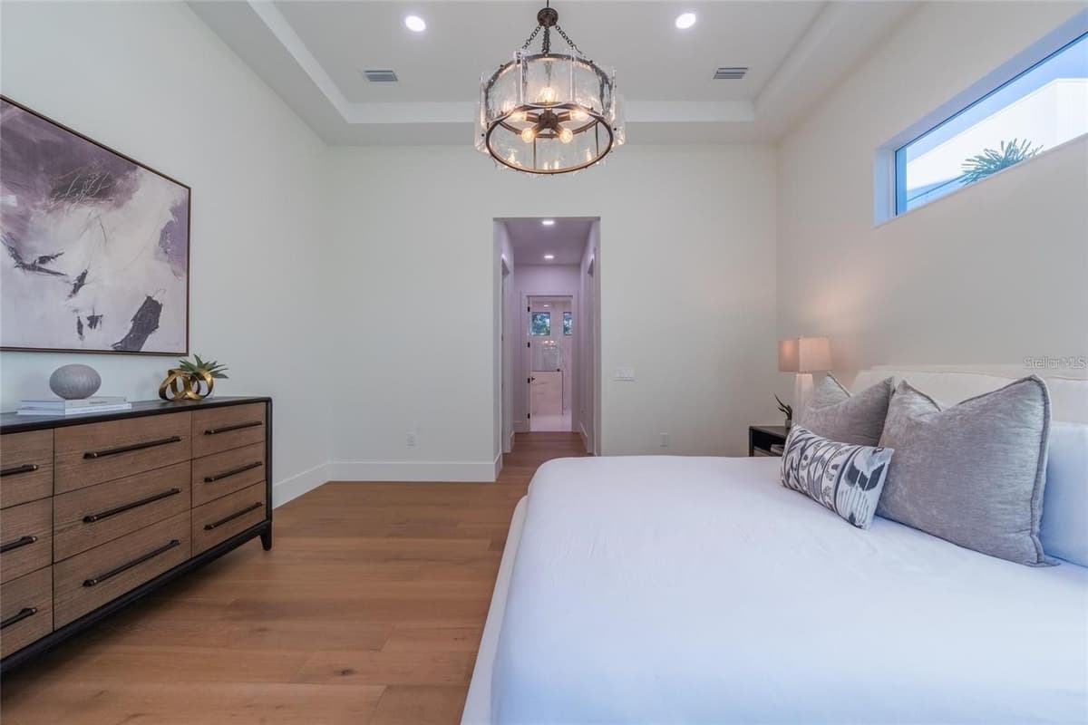 2420 FLOYD STREET — photo 22 of 79
