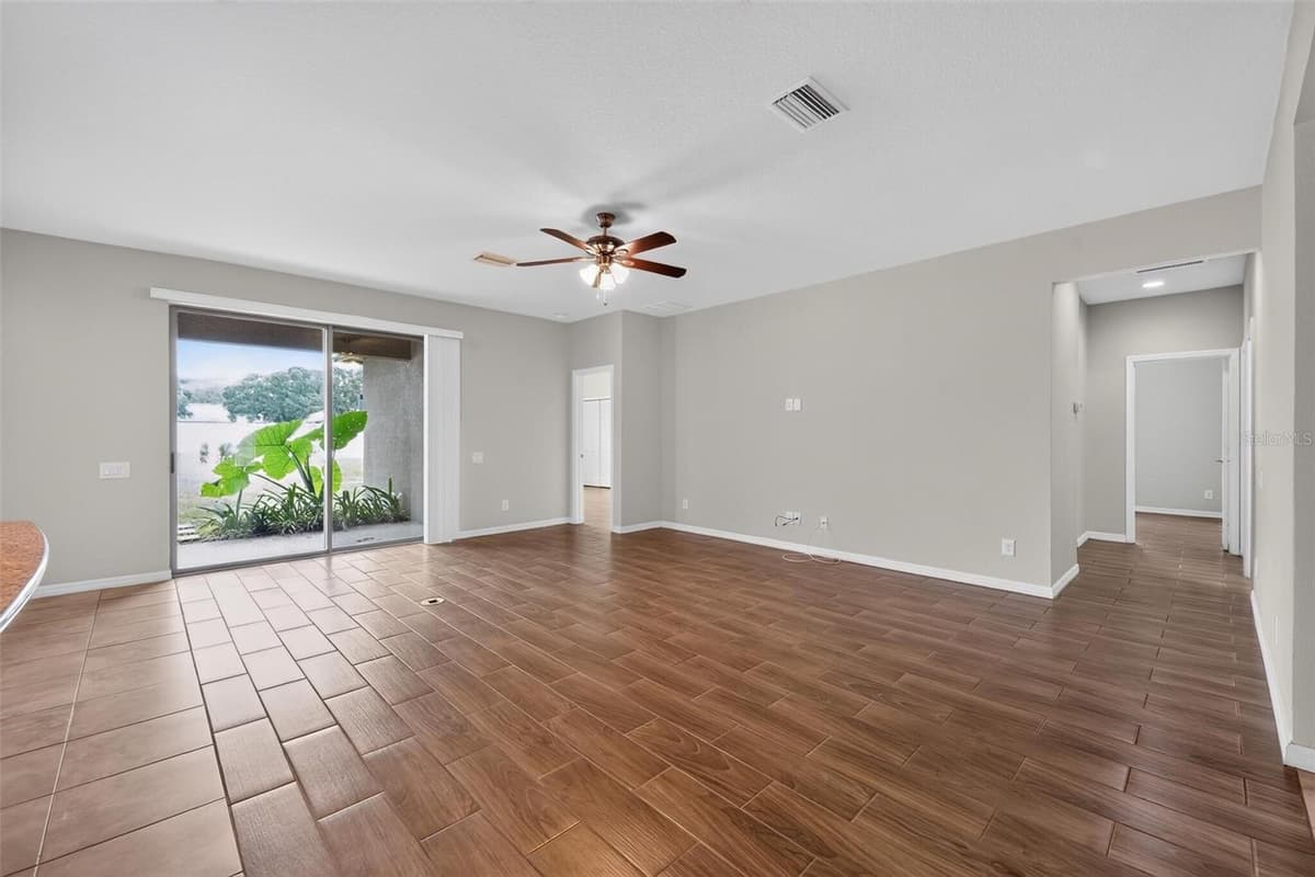 2130 LANDSIDE DRIVE — photo 6 of 36