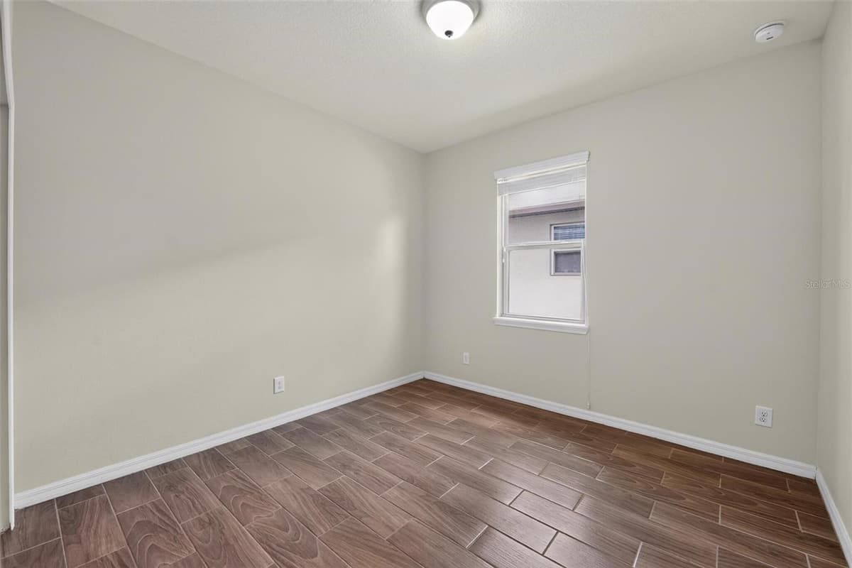 2130 LANDSIDE DRIVE — photo 23 of 36