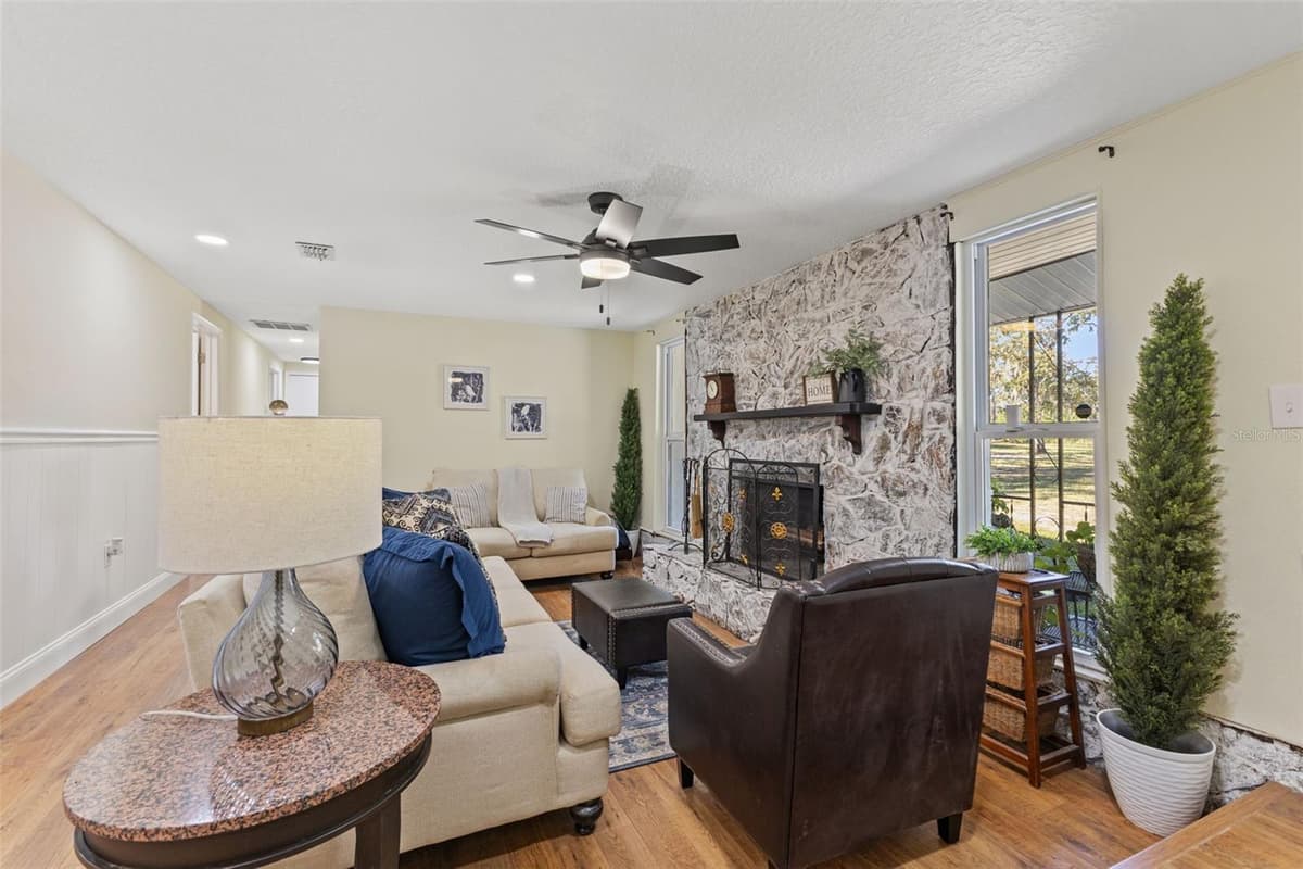 17504 THOMAS BOULEVARD — photo 10 of 66