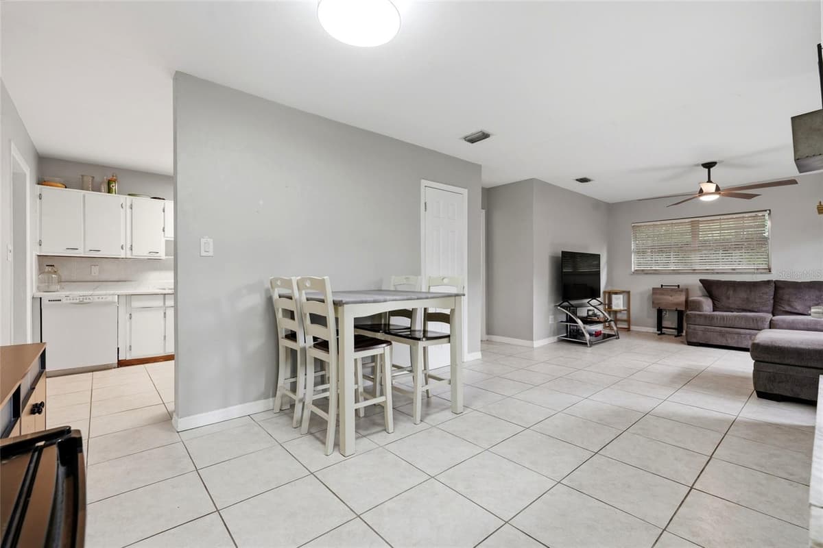 630 35TH TERRACE — photo 7 of 30