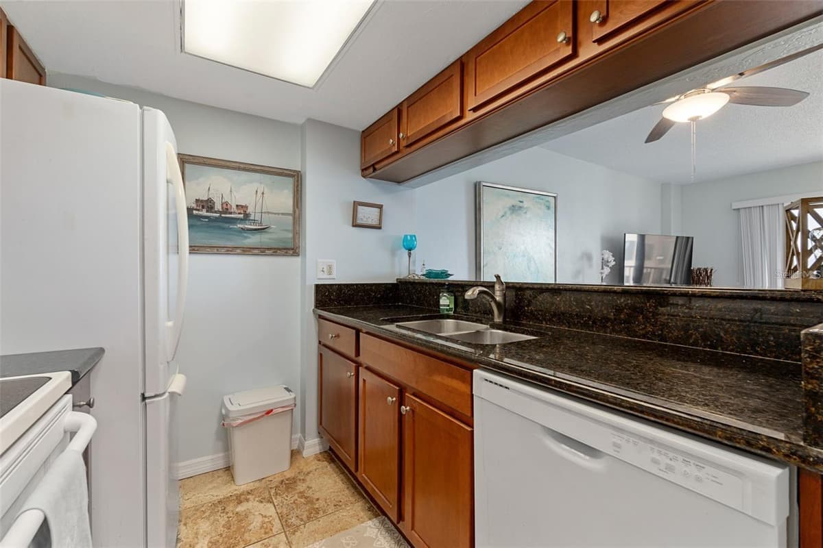 3600 OCEAN SHORE BOULEVARD — photo 7 of 30