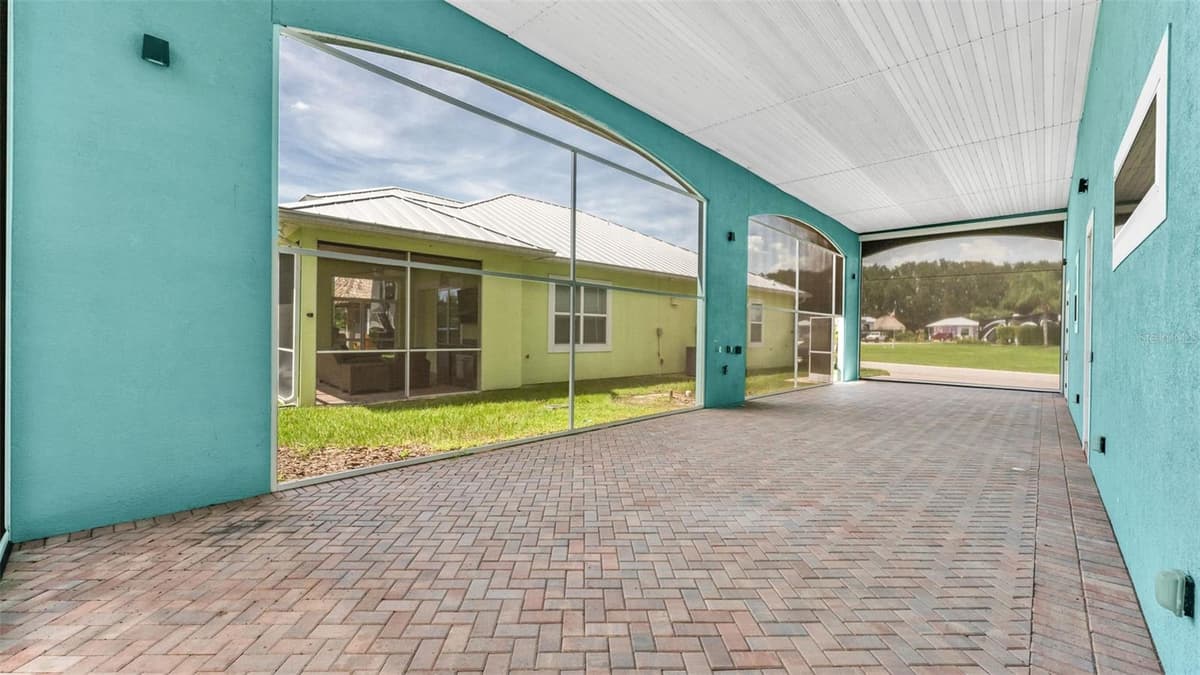 3220 FISH HAWK DRIVE — photo 17 of 36