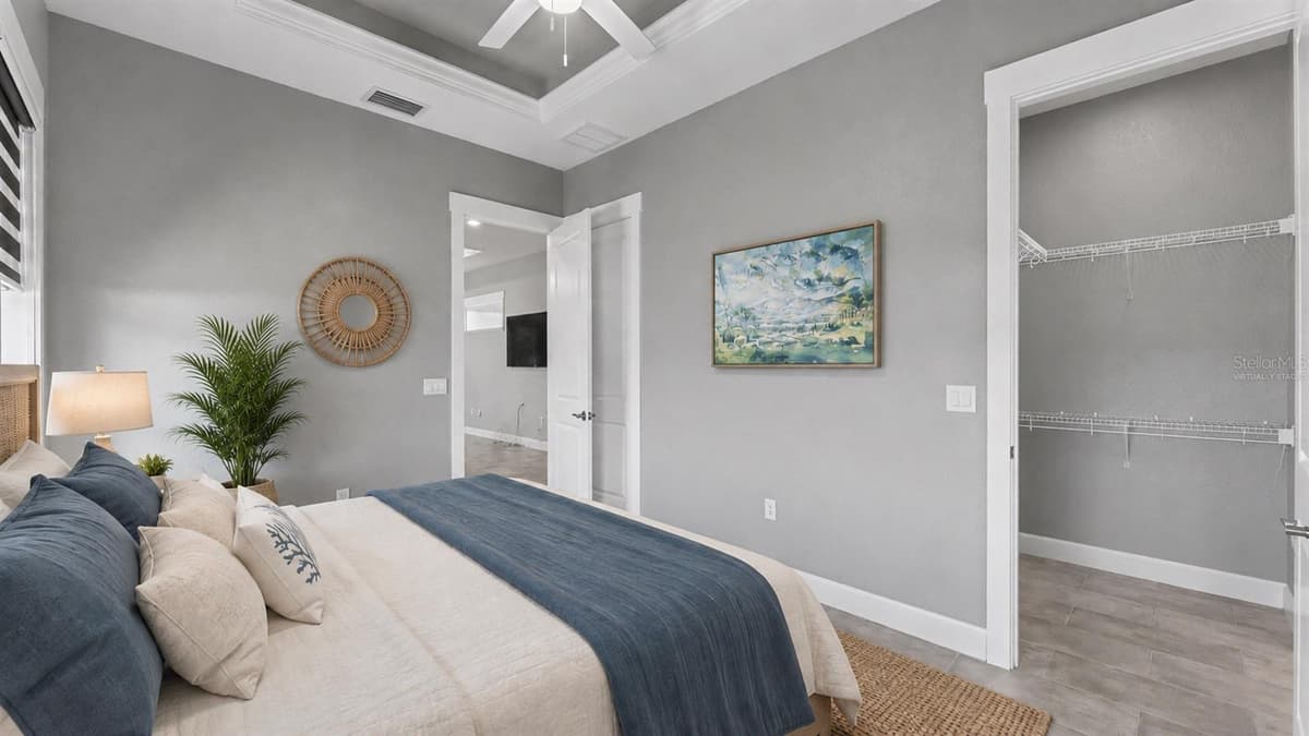 3220 FISH HAWK DRIVE — photo 9 of 36
