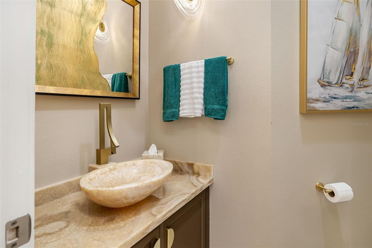 746 EAGLE POINT DRIVE — photo 21 of 63