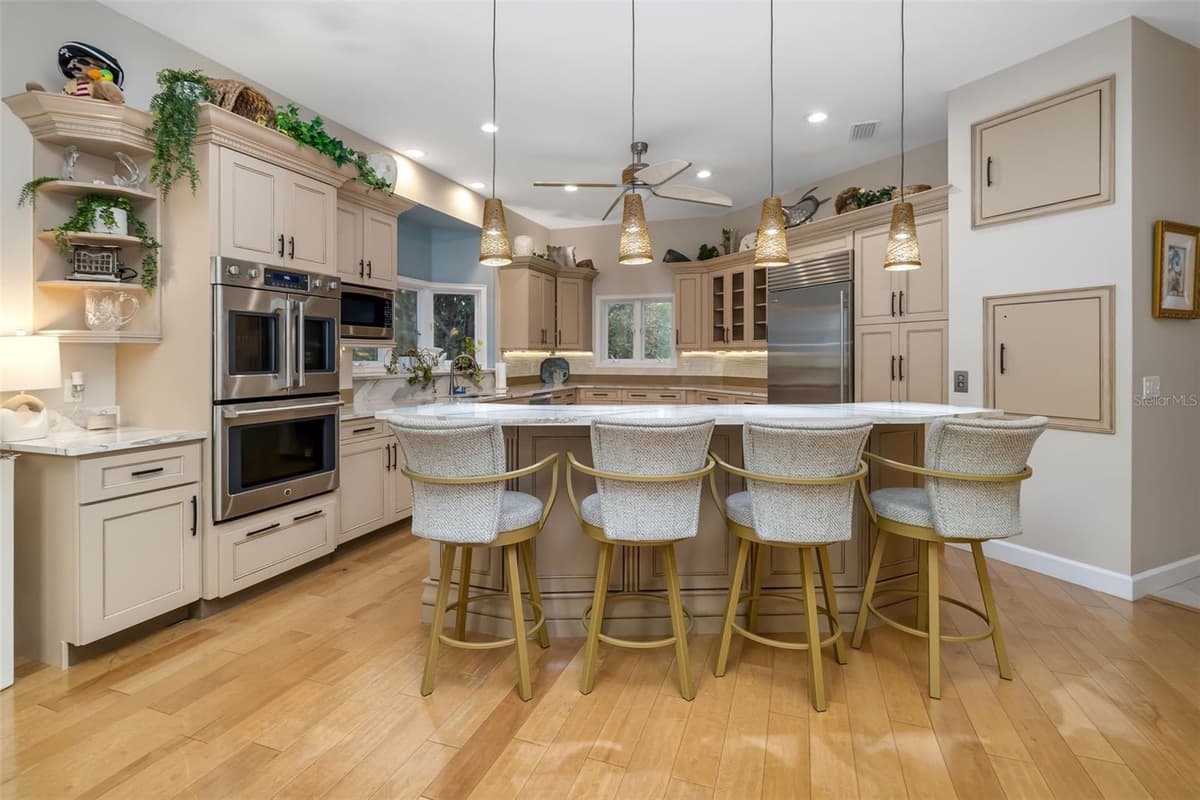 746 EAGLE POINT DRIVE — photo 14 of 63