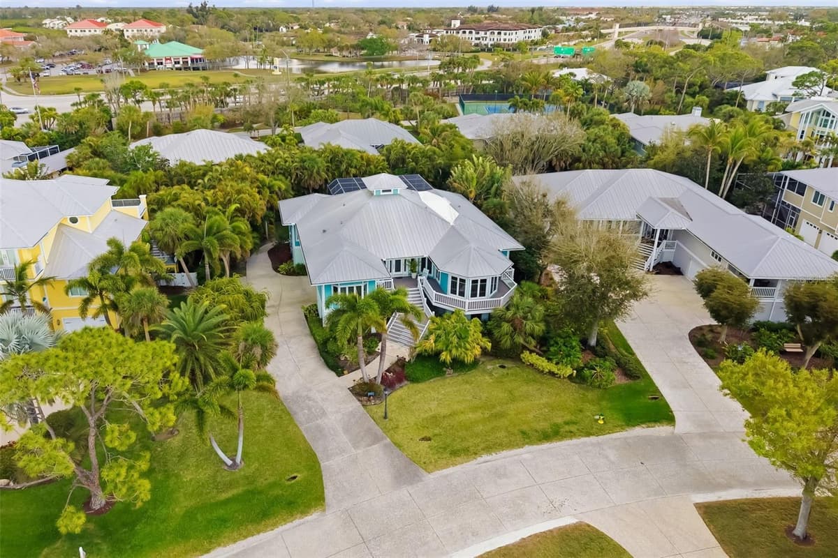 746 EAGLE POINT DRIVE — photo 4 of 63
