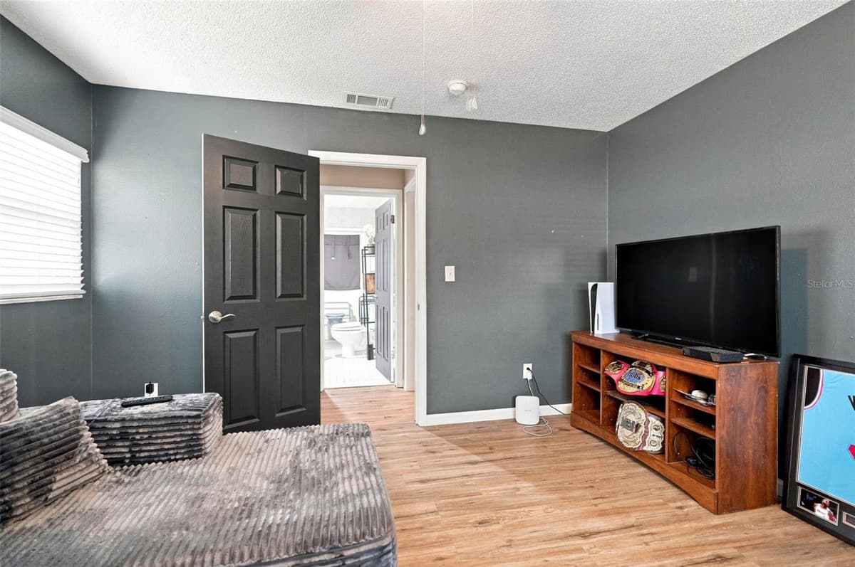 9550 PURDY STREET — photo 15 of 34