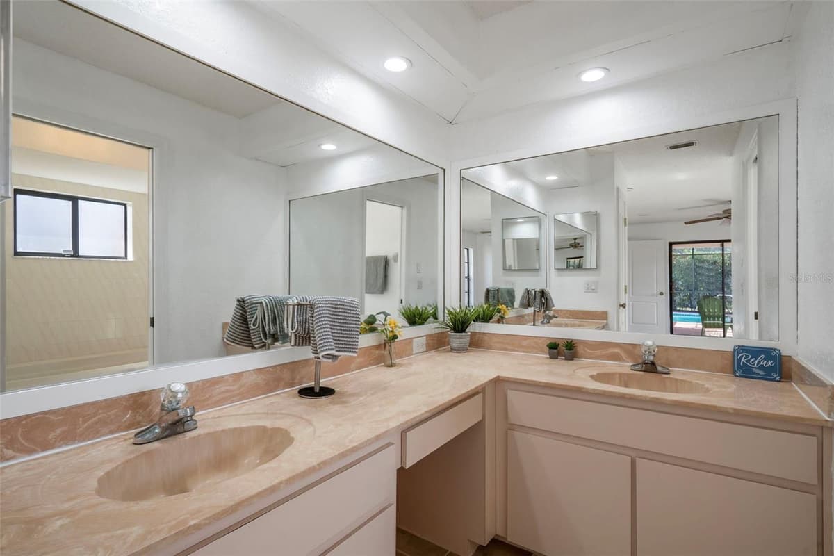 8444 BOYCE STREET — photo 41 of 57