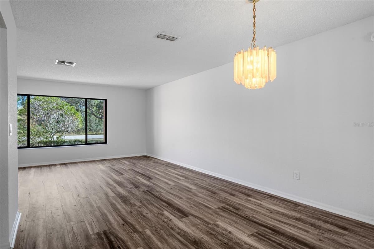 8444 BOYCE STREET — photo 17 of 57